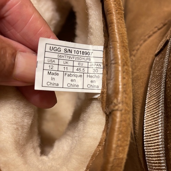 Mens UGG boot , hardly worn - Picture 6 of 6